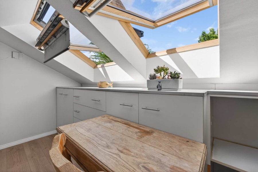 2 Bedroom Property for Sale in Oranjezicht Western Cape